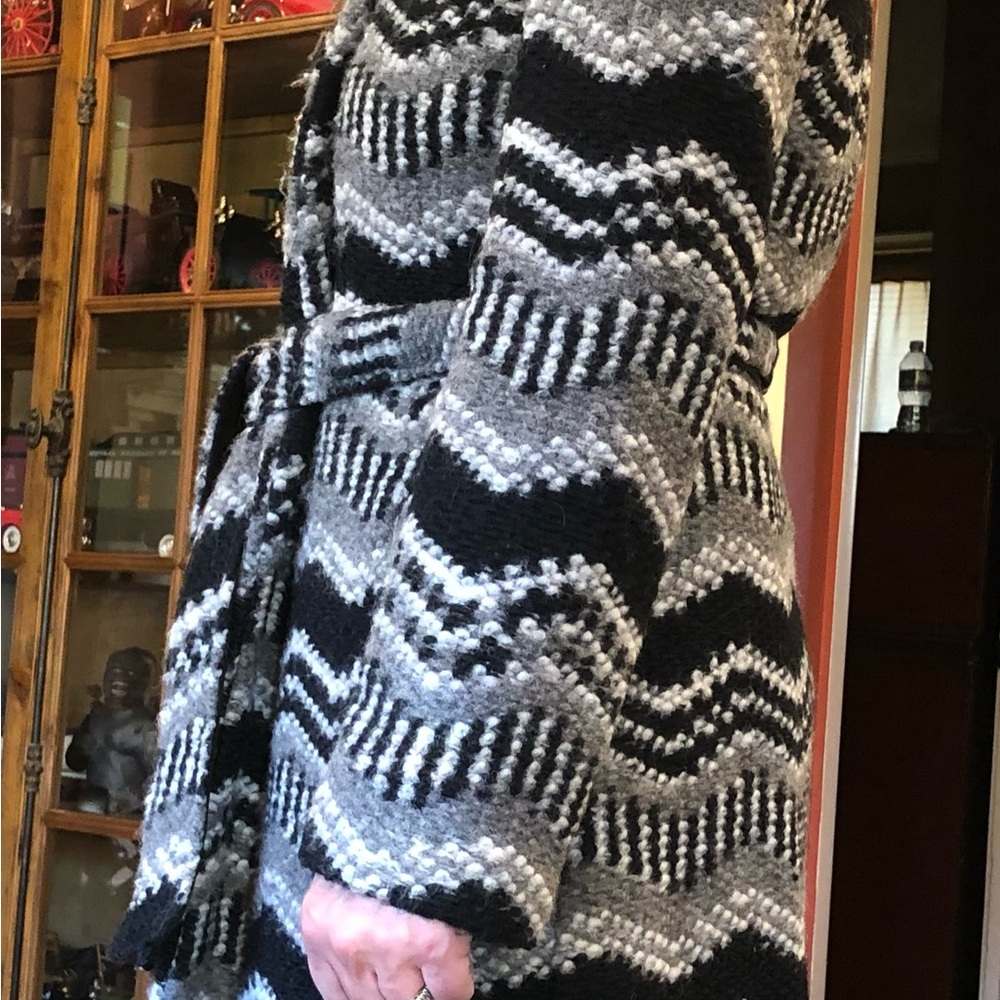 Coat - Picture 2 of 8
